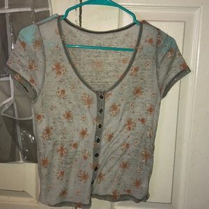 American Eagle floral patterned top